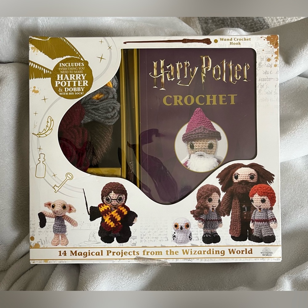 NIB HARRY POTTER Crochet Crafts- 14 Magical Projects from Wizarding World
